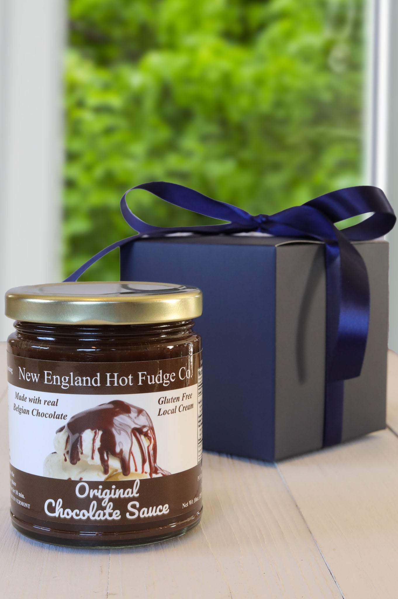 Gift Box with Chocolate Souce Jar on Display